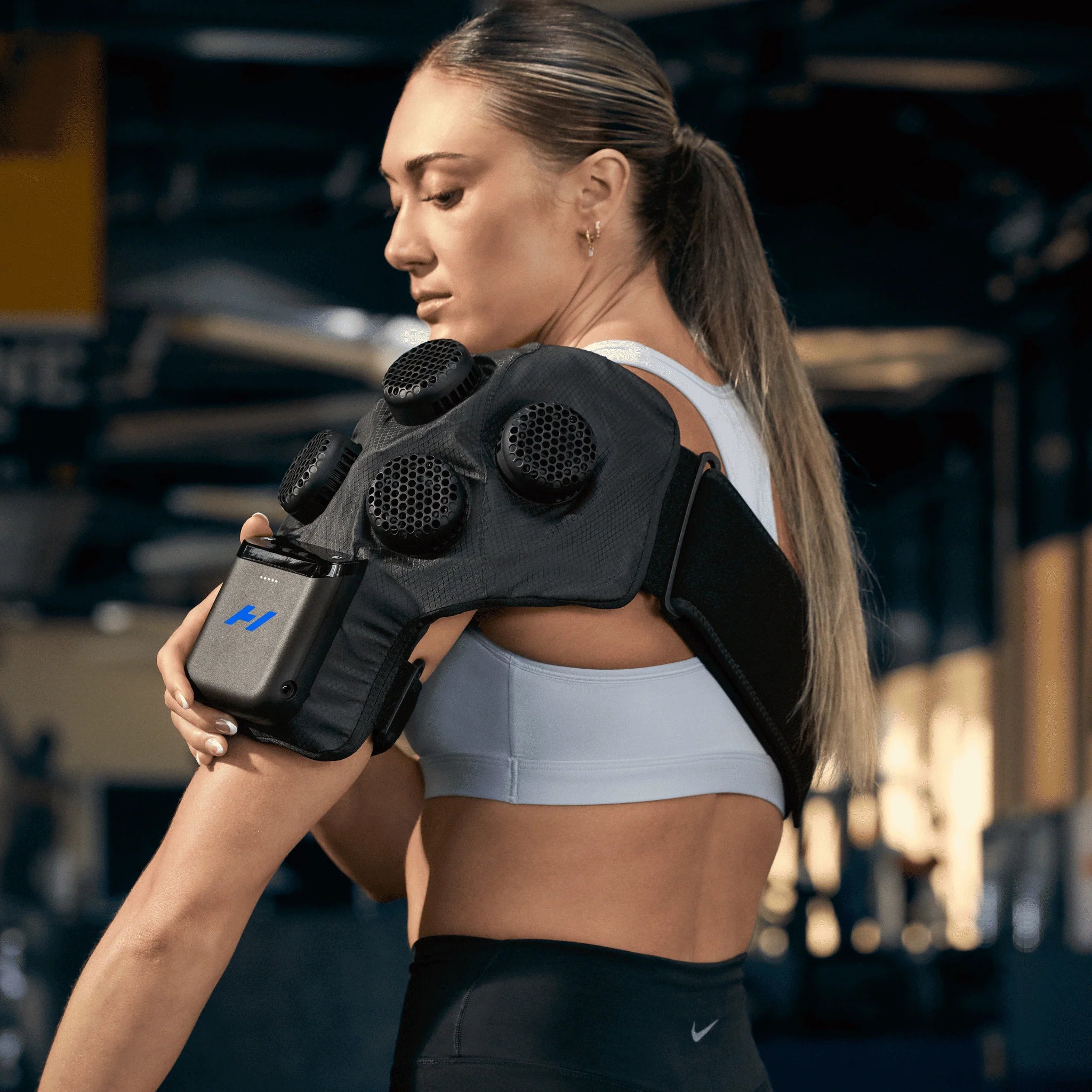 Dispositivo Hyperice X para terapia de contraste con frío y calor en recuperación articular.