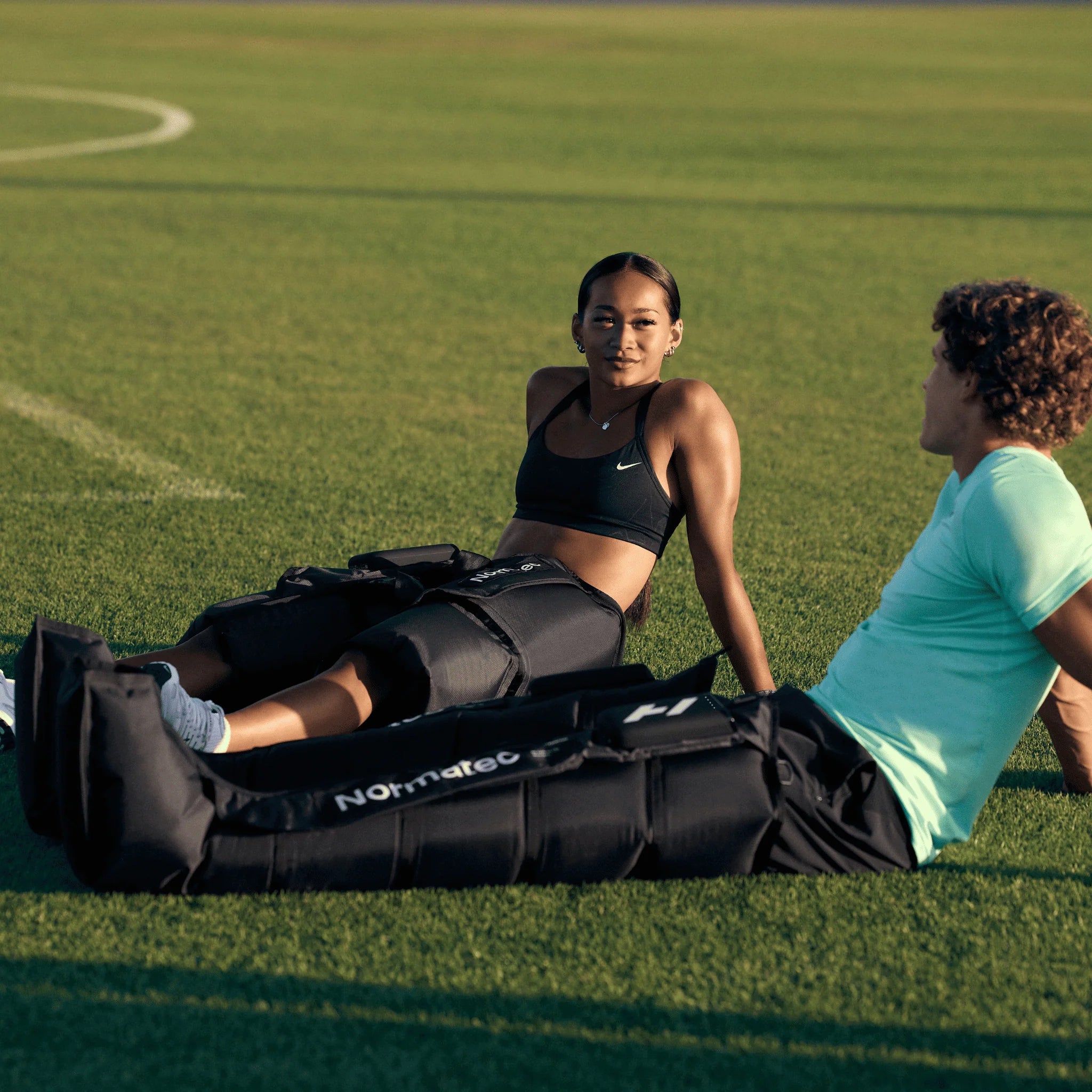 Normatec Hyperice botas de compresión neumática para recuperación muscular