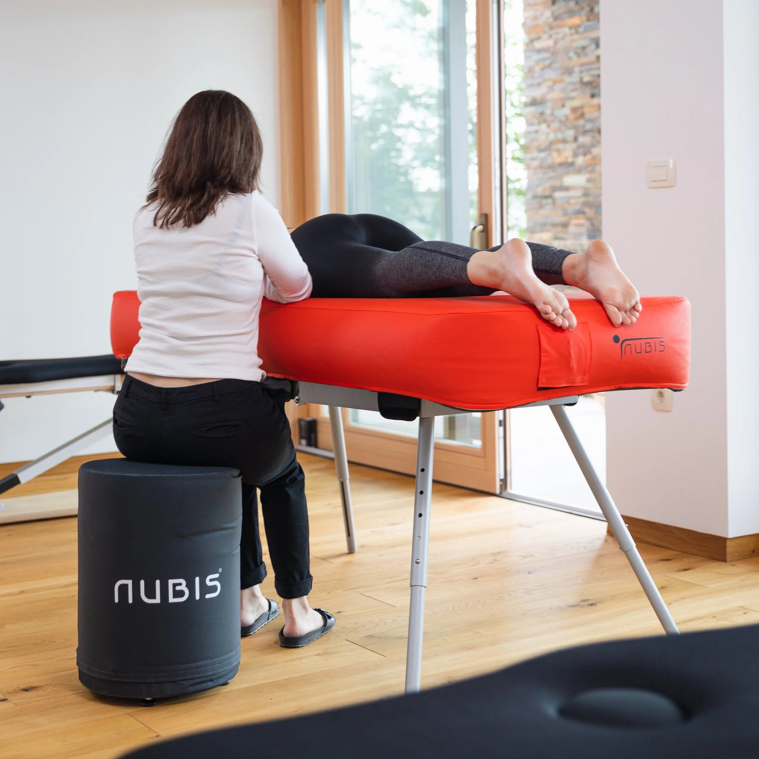Nubis Stool — foto 2 de 12